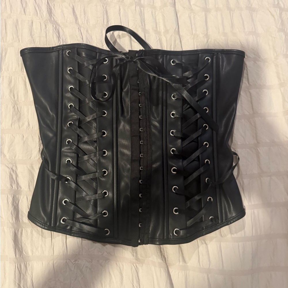 I am Gia black leather corset top